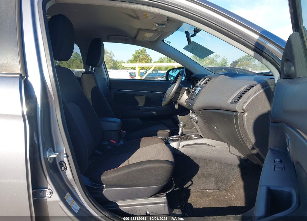 2017 MITSUBISHI OUTLANDER SPORT 2.0 ES/2.0 LE VIN: JA4AP3AU2HZ045090