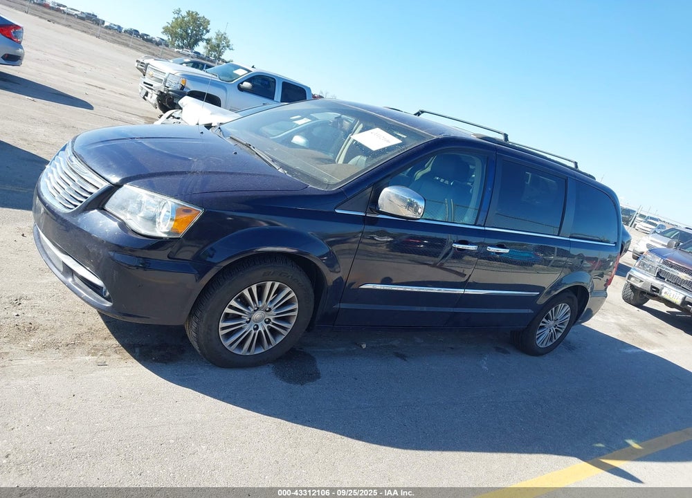 2014 CHRYSLER TOWN & COUNTRY VIN: 2C4RC1CG3ER464569
