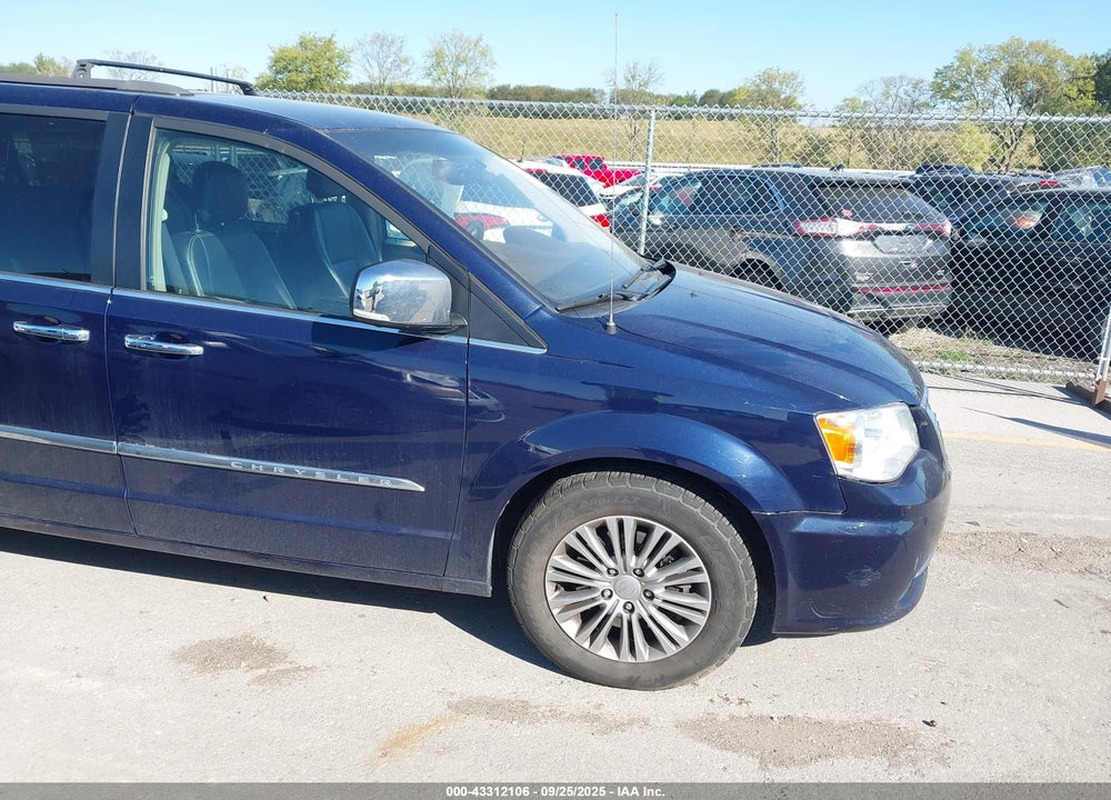 2014 CHRYSLER TOWN & COUNTRY VIN: 2C4RC1CG3ER464569
