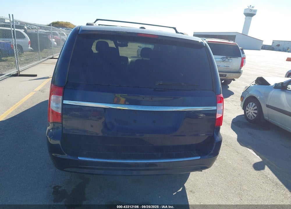 2014 CHRYSLER TOWN & COUNTRY VIN: 2C4RC1CG3ER464569