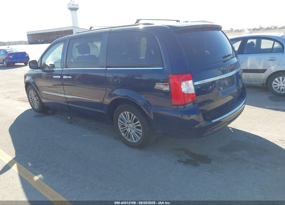 2014 CHRYSLER TOWN & COUNTRY VIN: 2C4RC1CG3ER464569