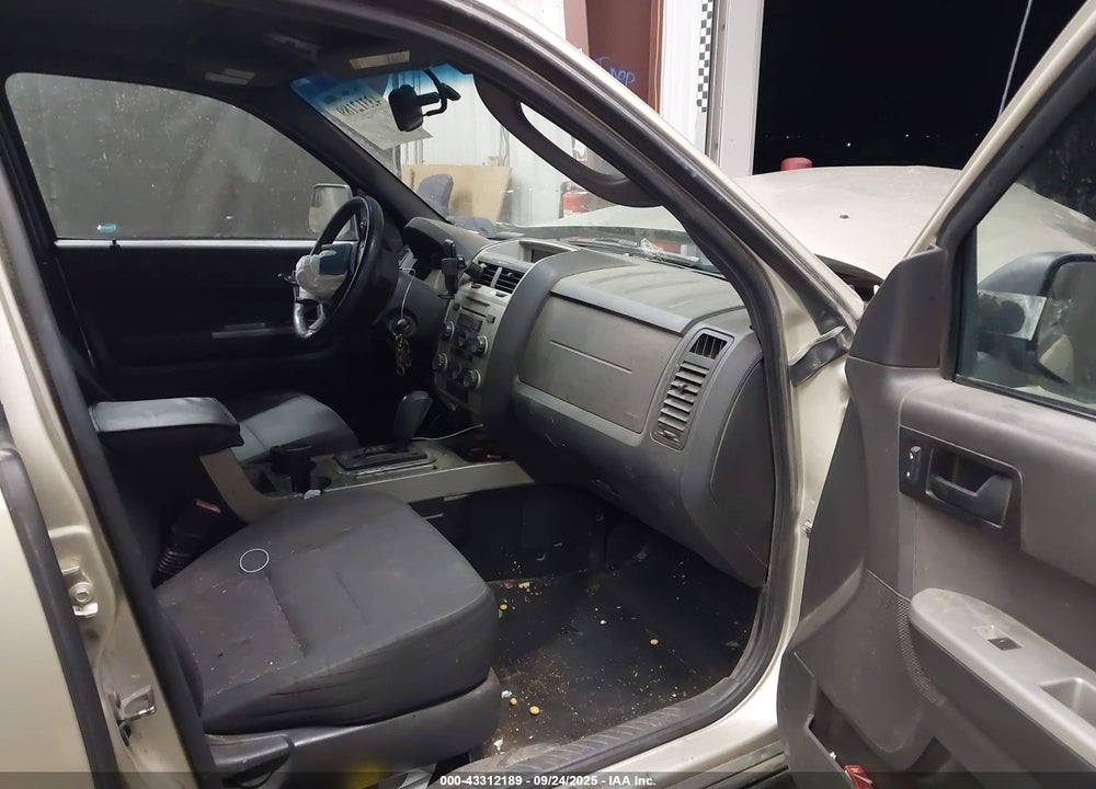 2011 FORD ESCAPE VIN: 1FMCU9DG0BKB72819