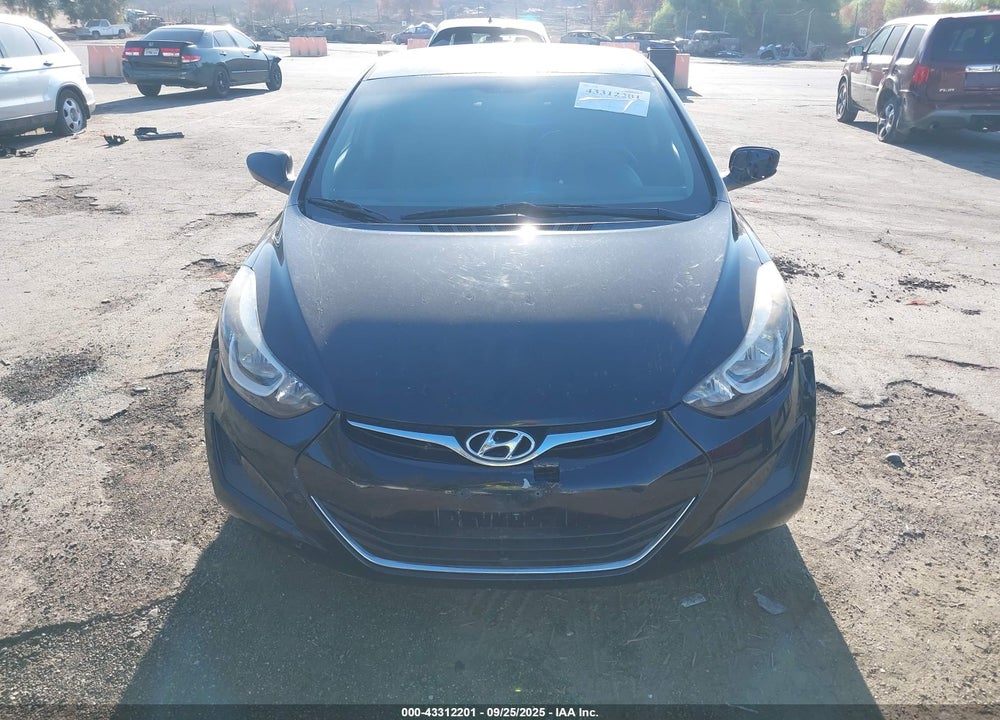 2016 HYUNDAI ELANTRA VIN: 5NPDH4AE1GH747826