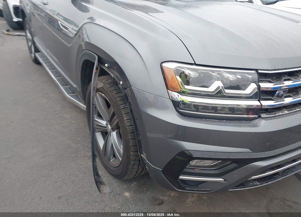 2019 VOLKSWAGEN ATLAS VIN: 1V2RR2CA9KC528892