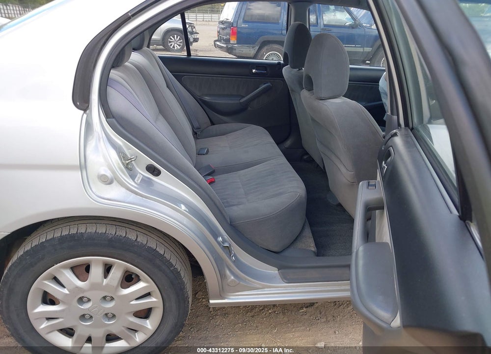 2005 HONDA CIVIC LX VIN: 2HGES16555H517761