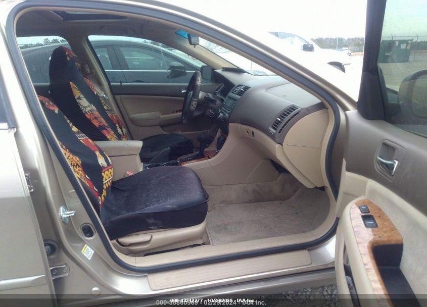 2005 HONDA ACCORD 2.4 EX VIN: 1HGCM56745A075063