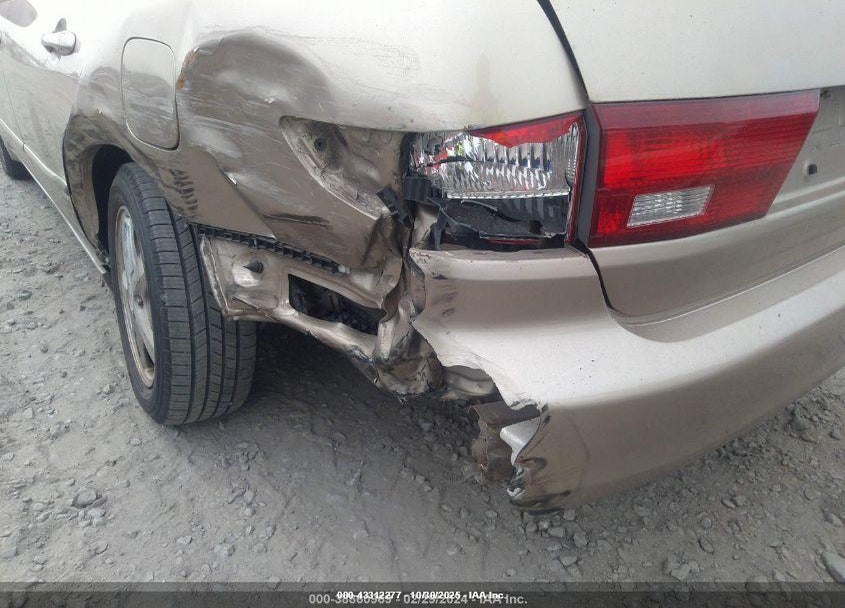 2005 HONDA ACCORD 2.4 EX VIN: 1HGCM56745A075063