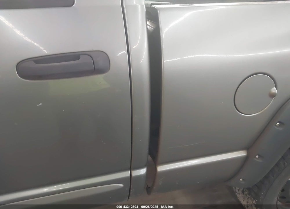 2007 DODGE RAM 1500 VIN: 1D7HU18257J523396