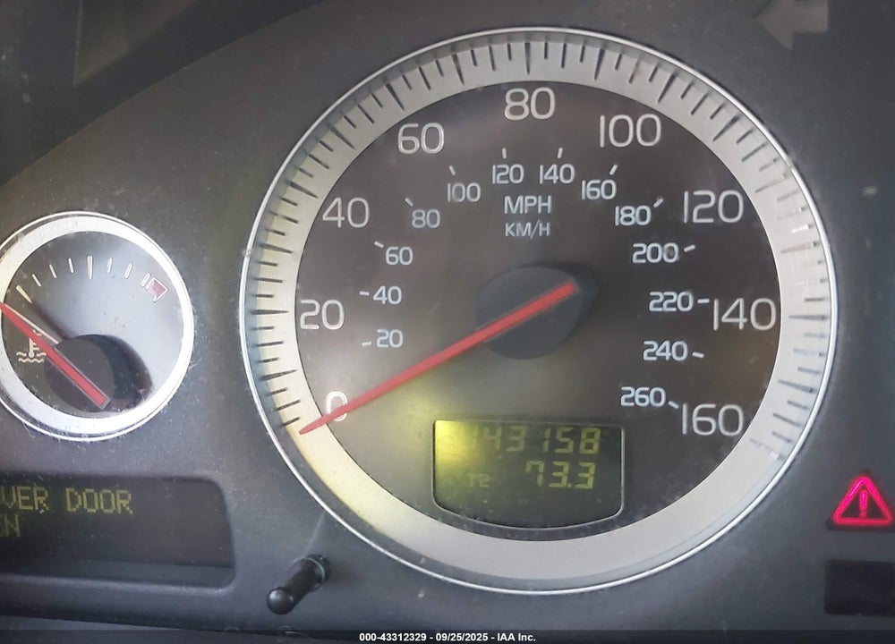 2011 VOLVO XC90 VIN: YV4952CY6B1595811
