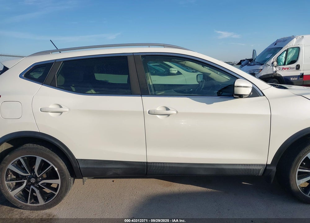 2018 NISSAN ROGUE SPORT SL VIN: JN1BJ1CP6JW154069