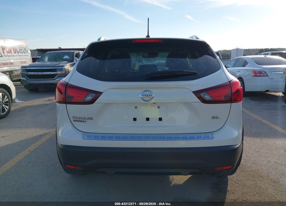 2018 NISSAN ROGUE SPORT SL VIN: JN1BJ1CP6JW154069