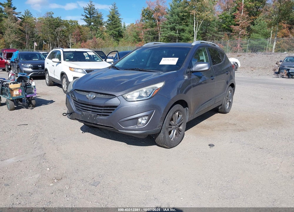 2014 HYUNDAI TUCSON SE VIN: KM8JUCAG9EU942713