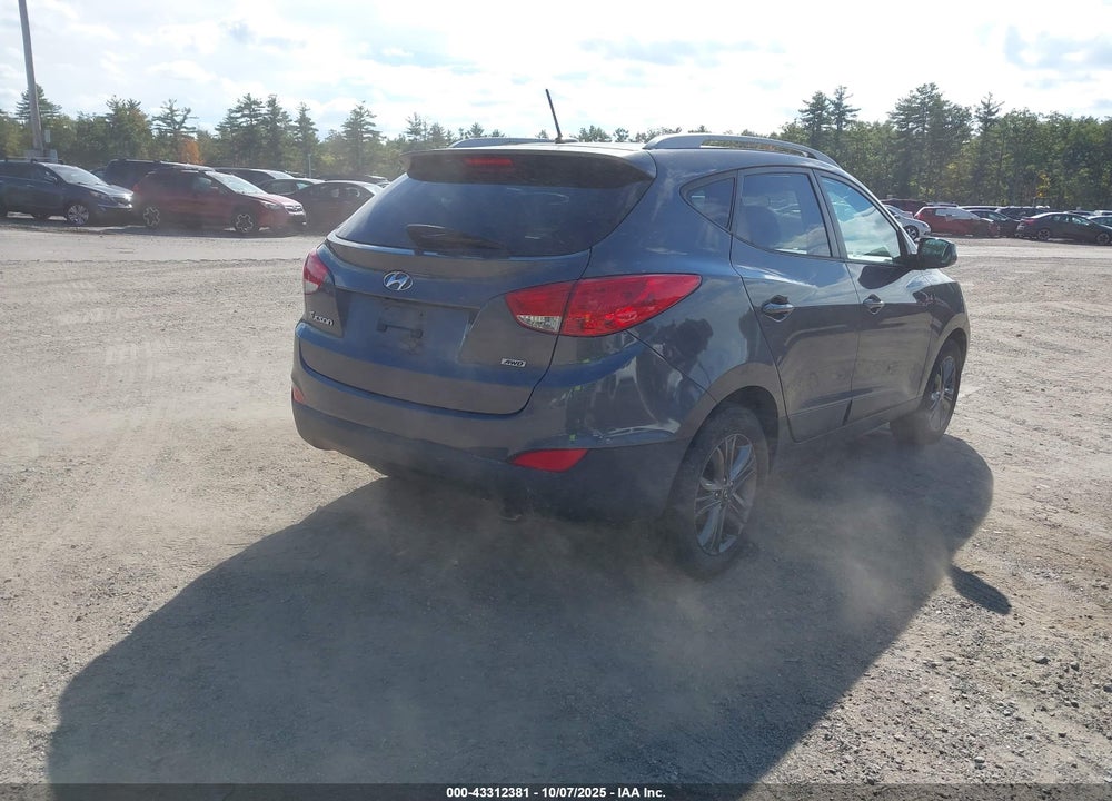 2014 HYUNDAI TUCSON SE VIN: KM8JUCAG9EU942713