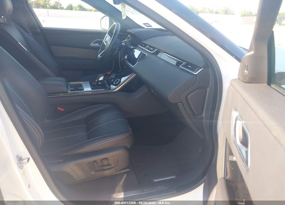 2021 LAND ROVER RANGE ROVER VELAR P250 S VIN: SALYJ2EXXMA309713