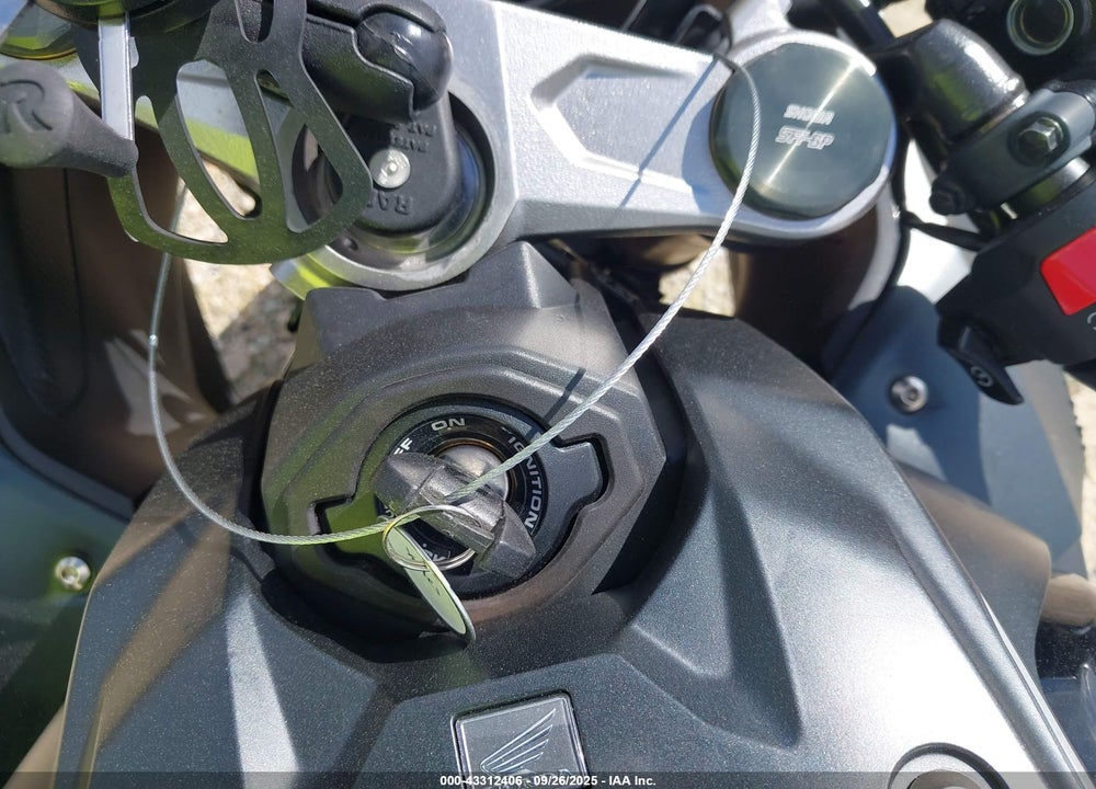 2021 HONDA CBR650 RA VIN: MLHRH0150M5200294