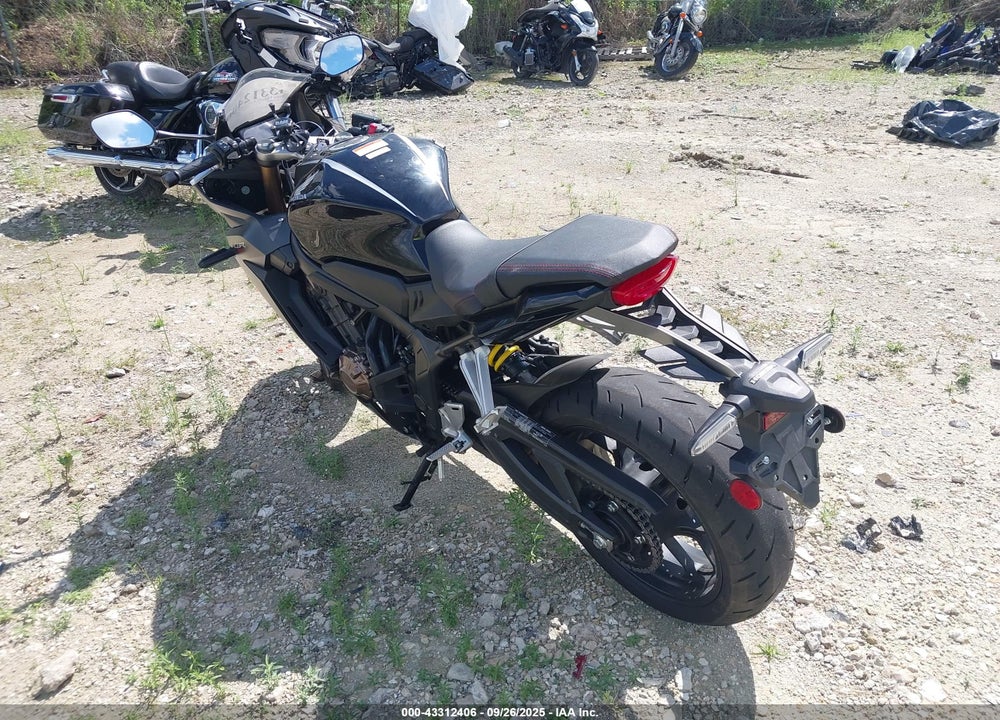 2021 HONDA CBR650 RA VIN: MLHRH0150M5200294