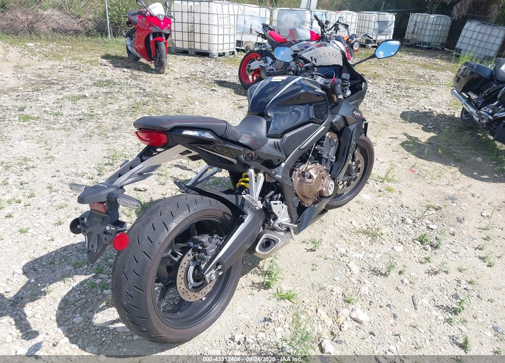 2021 HONDA CBR650 RA VIN: MLHRH0150M5200294