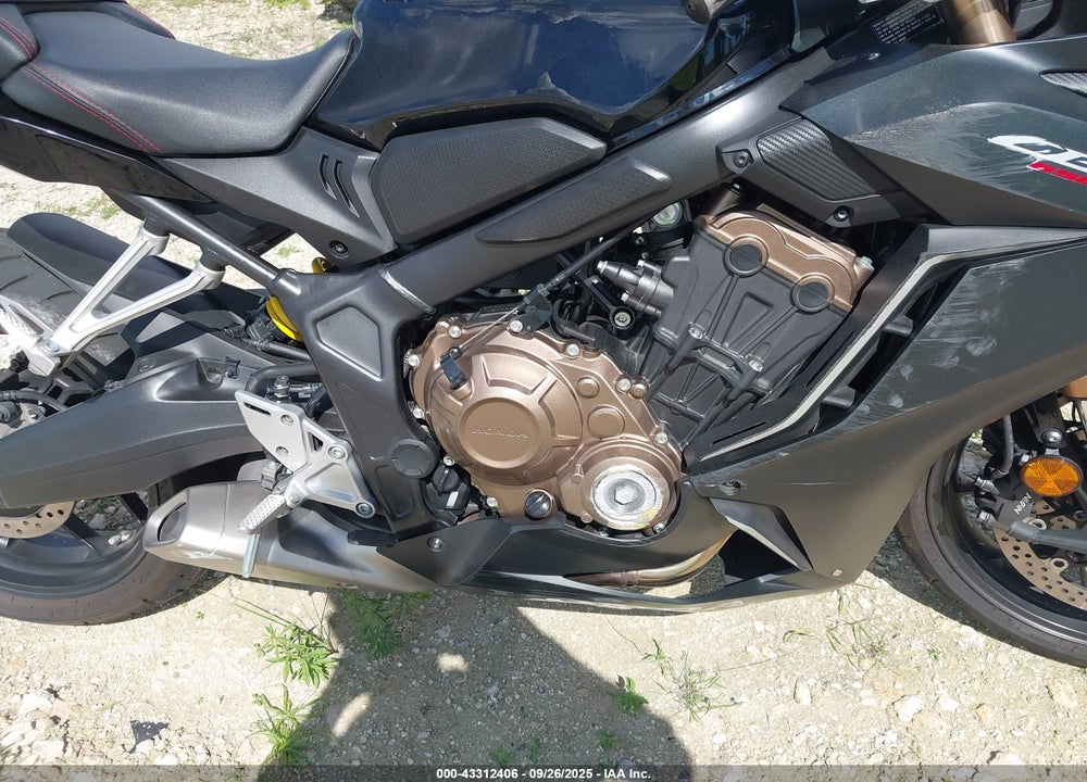 2021 HONDA CBR650 RA VIN: MLHRH0150M5200294
