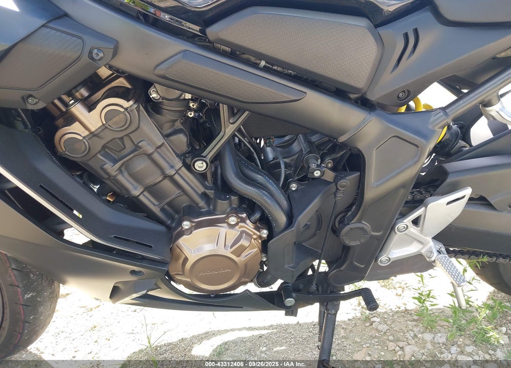2021 HONDA CBR650 RA VIN: MLHRH0150M5200294