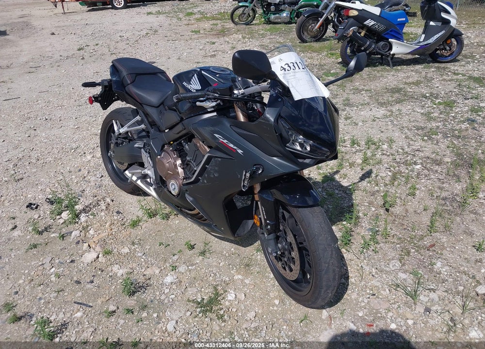 2021 HONDA CBR650 RA VIN: MLHRH0150M5200294