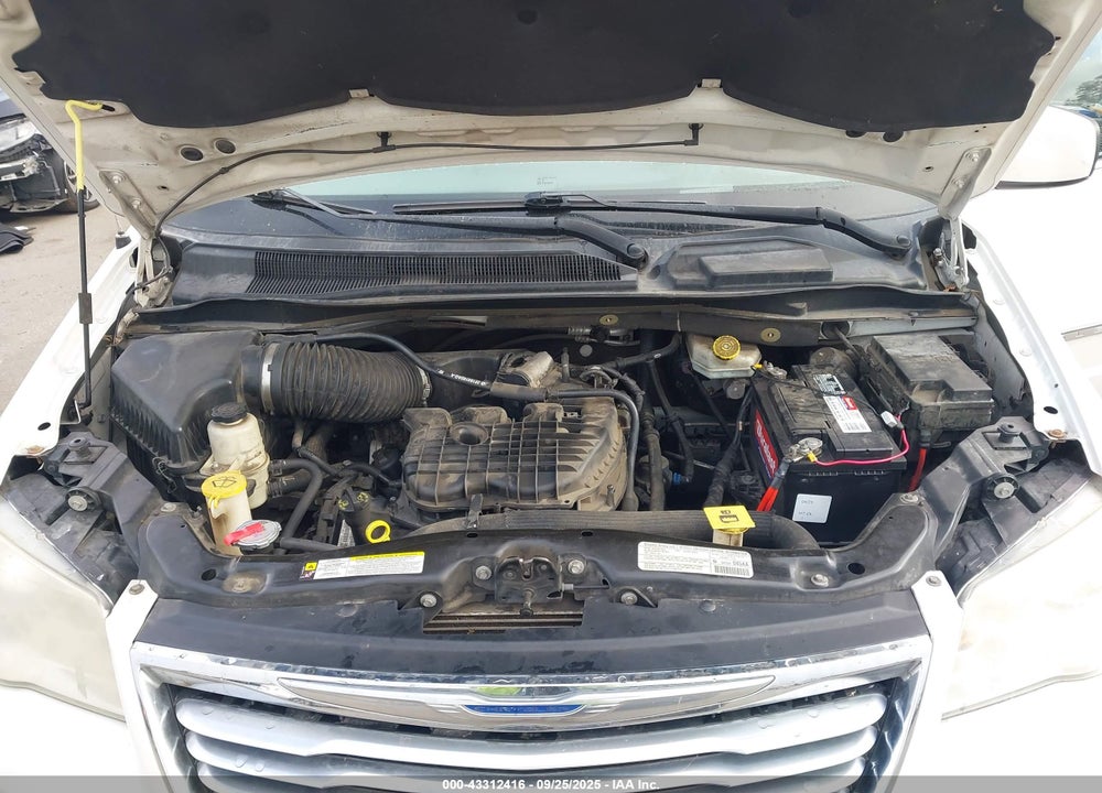 2013 CHRYSLER TOWN & COUNTRY VIN: 2C4RC1BG2DR540413