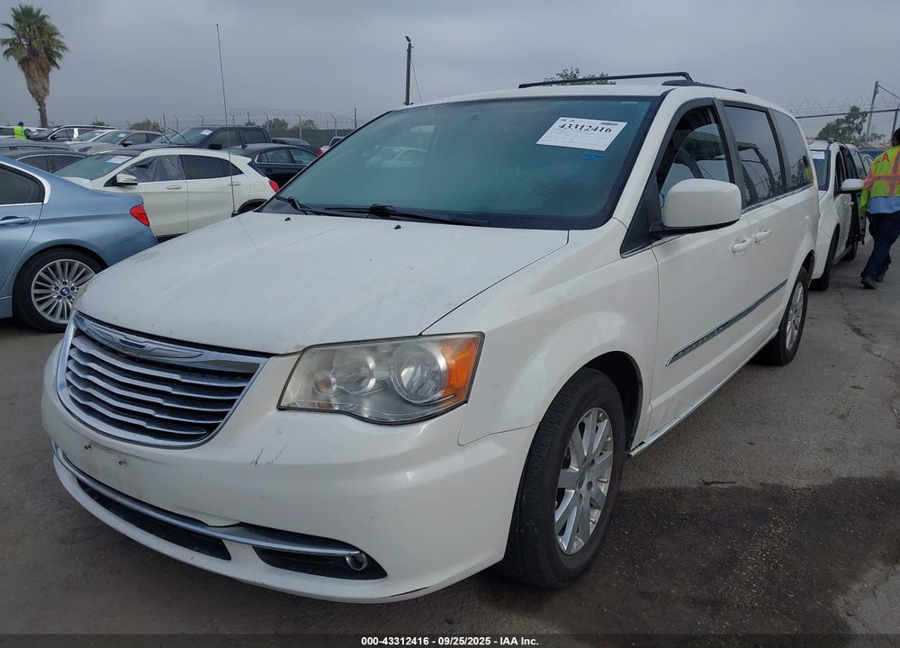 2013 CHRYSLER TOWN & COUNTRY VIN: 2C4RC1BG2DR540413