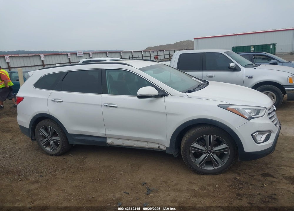 2014 HYUNDAI SANTA FE VIN: KM8SNDHF9EU071221