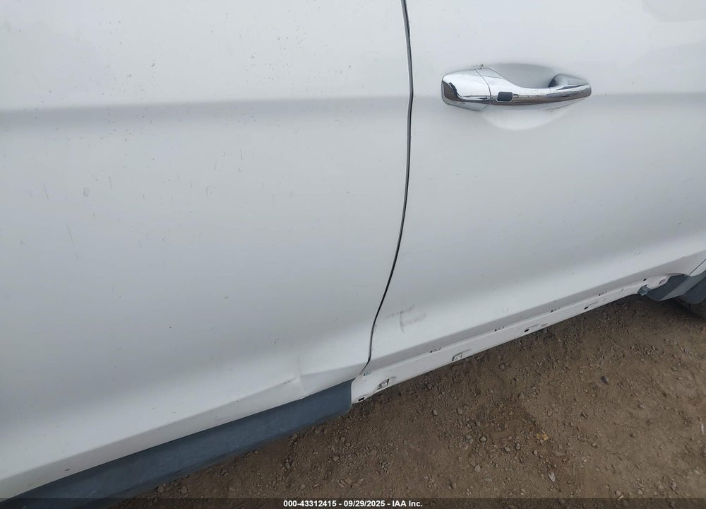 2014 HYUNDAI SANTA FE VIN: KM8SNDHF9EU071221