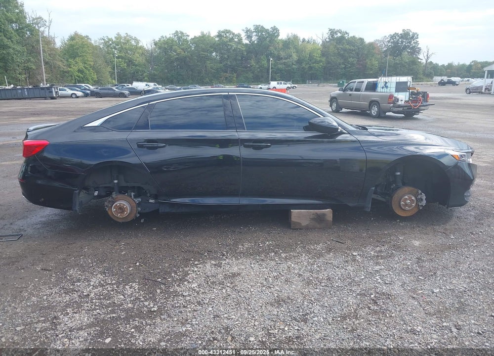 2019 HONDA ACCORD VIN: 1HGCV1F33KA151810