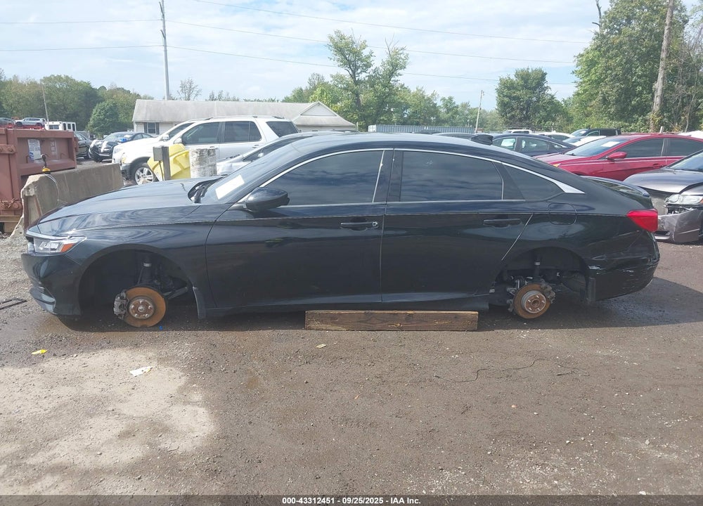 2019 HONDA ACCORD VIN: 1HGCV1F33KA151810