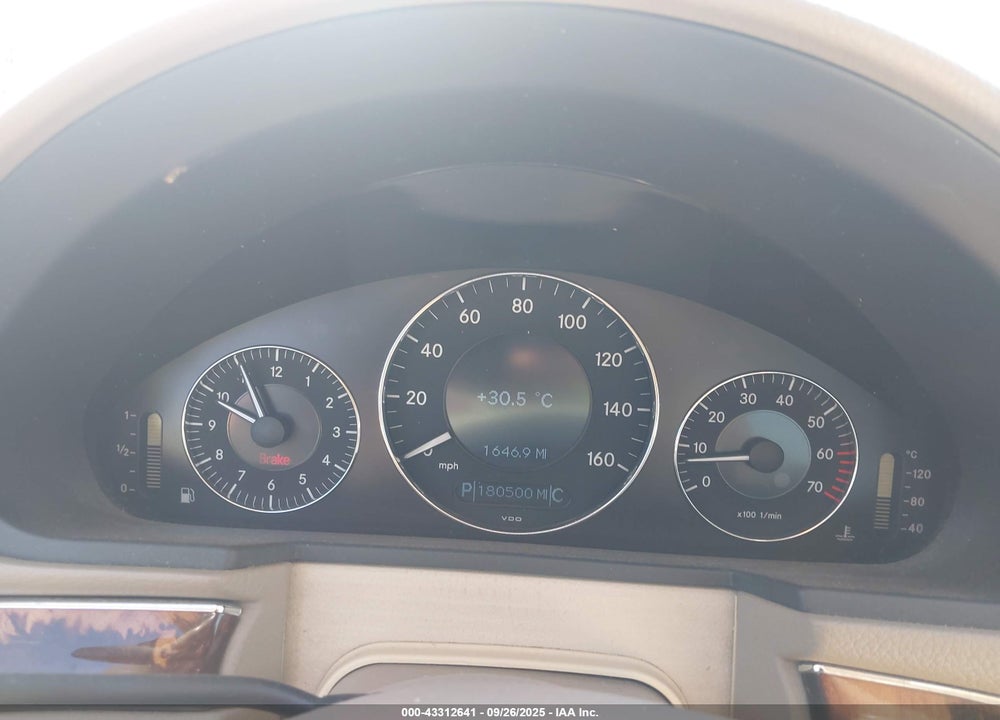 2005 MERCEDES-BENZ E 320 4MATIC VIN: WDBUF82J65X175239
