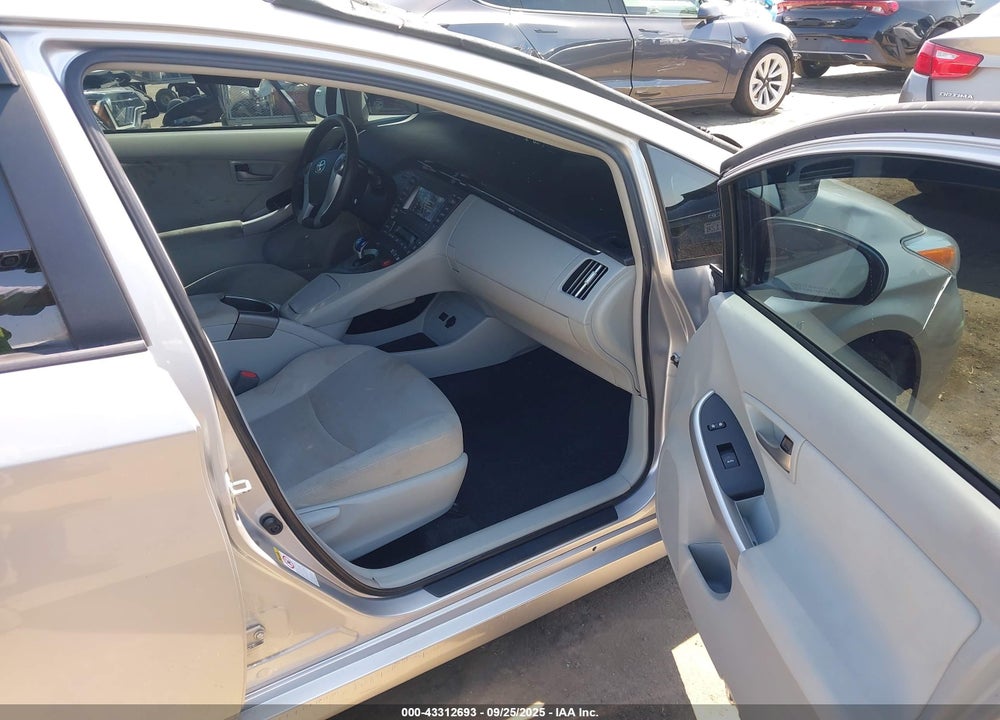 2014 TOYOTA PRIUS VIN: JTDKN3DU2E1764734