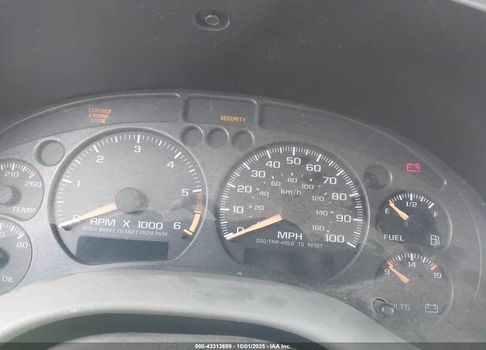 2002 CHEVROLET BLAZER LS VIN: 1GNDT13WX2K216290