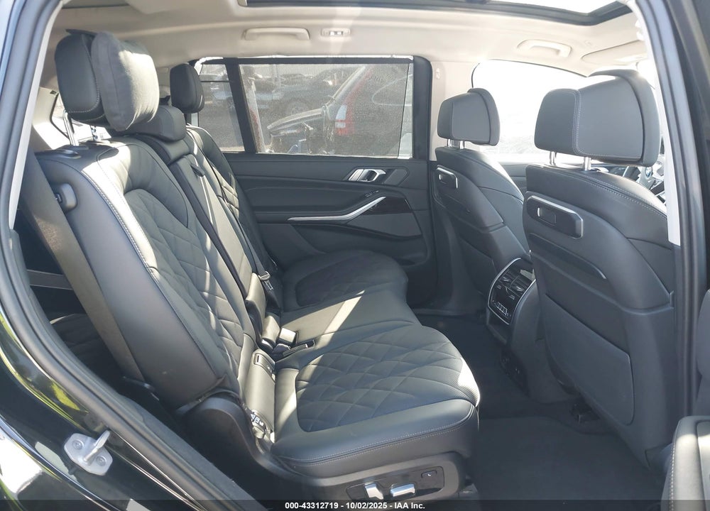 2025 BMW X7 XDRIVE40I VIN: 5UX23EM01S9X15860