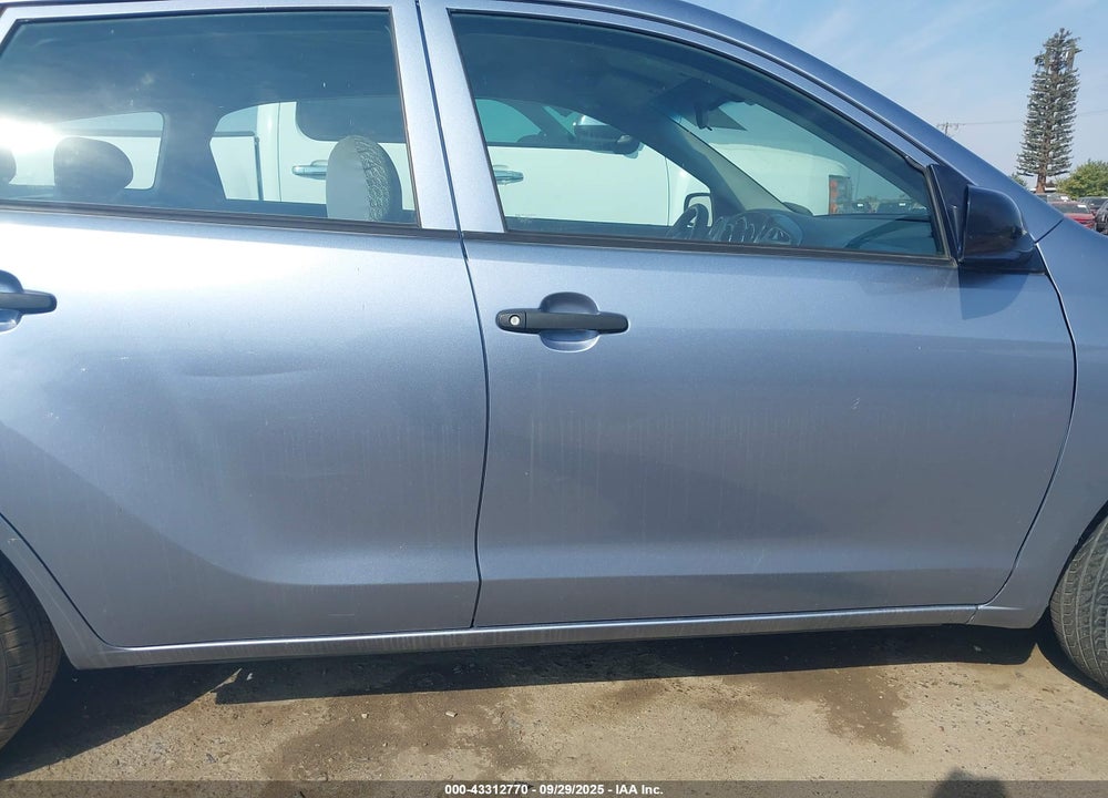 2008 TOYOTA MATRIX VIN: 2T1KR32E18C716173
