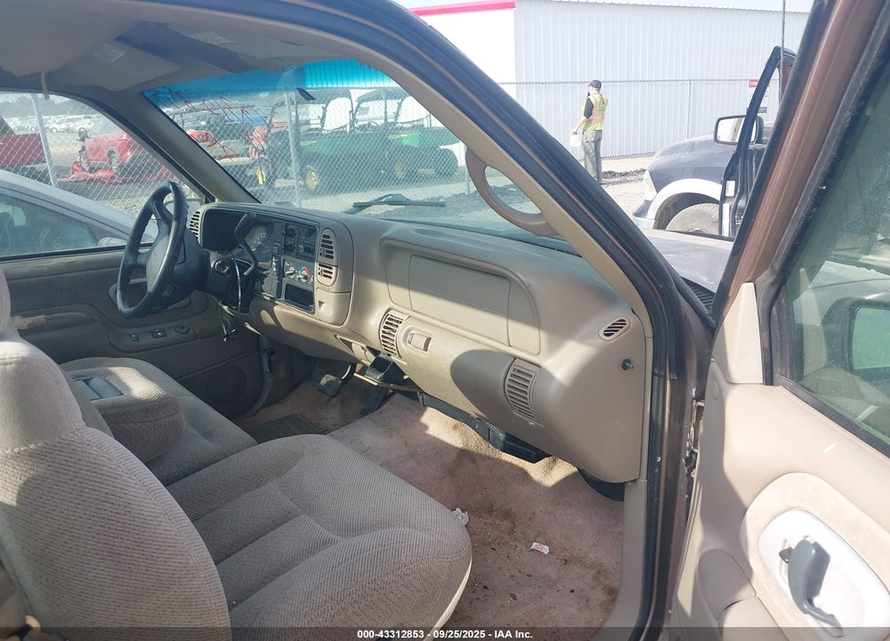 1997 CHEVROLET C1500 FLEETSIDE VIN: 1GCEC14MXVZ255225