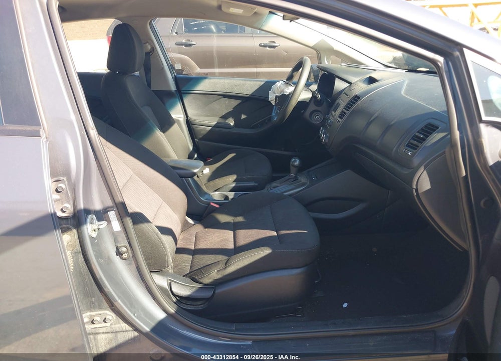 2016 KIA FORTE VIN: KNAFK4A63G5567330
