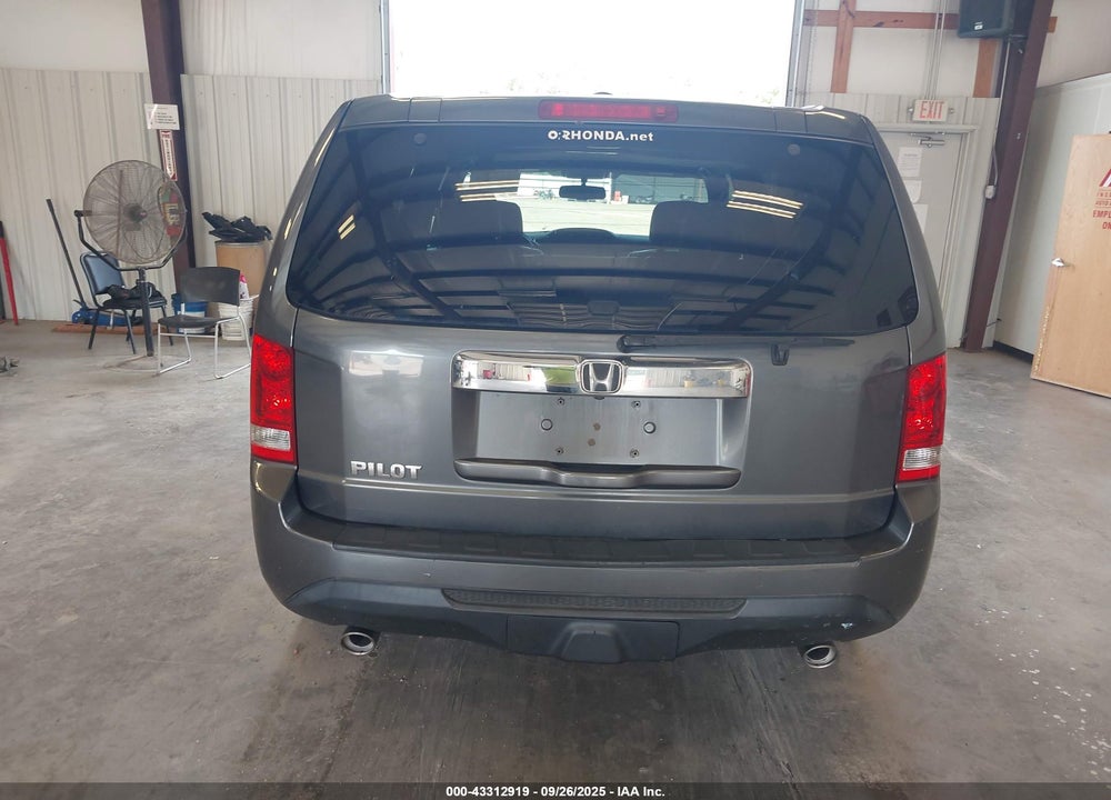 2013 HONDA PILOT VIN: 5FNYF3H51DB027783