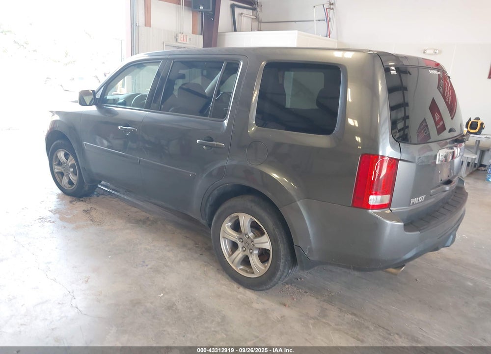 2013 HONDA PILOT VIN: 5FNYF3H51DB027783