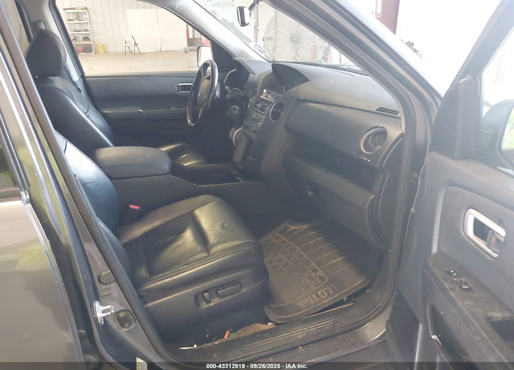 2013 HONDA PILOT VIN: 5FNYF3H51DB027783