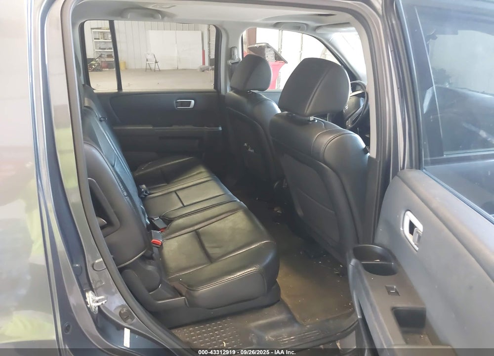 2013 HONDA PILOT VIN: 5FNYF3H51DB027783
