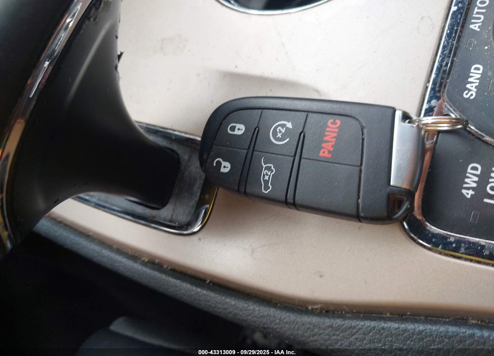 2014 JEEP GRAND CHEROKEE VIN: 1C4RJFBG6EC305574