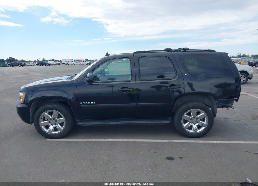 2007 CHEVROLET TAHOE LT VIN: 1GNFK13027R193402