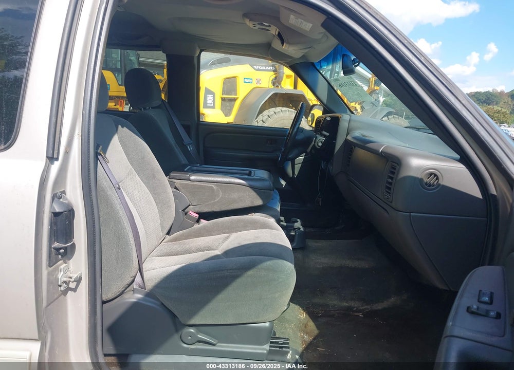 2004 CHEVROLET SILVERADO 1500 Z71 VIN: 1GCEK19T74E267759