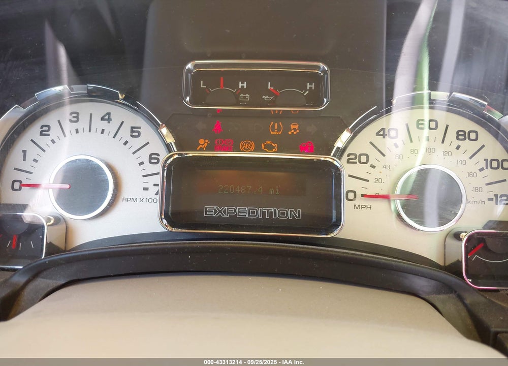 2011 FORD EXPEDITION VIN: 1FMJU2A50BEF15175