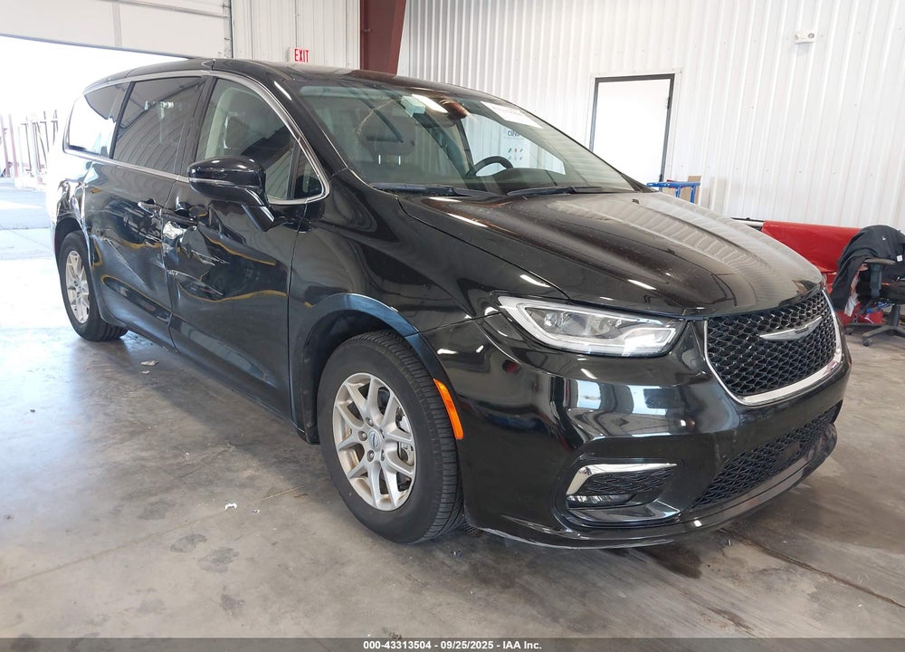 2024 CHRYSLER PACIFICA TOURING L VIN: 2C4RC1BG8RR186646