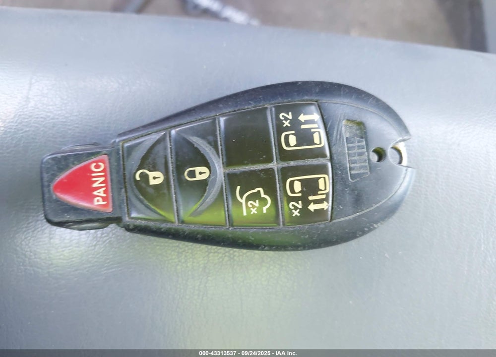 2010 VOLKSWAGEN ROUTAN SE VIN: 2V4RW3D15AR236635