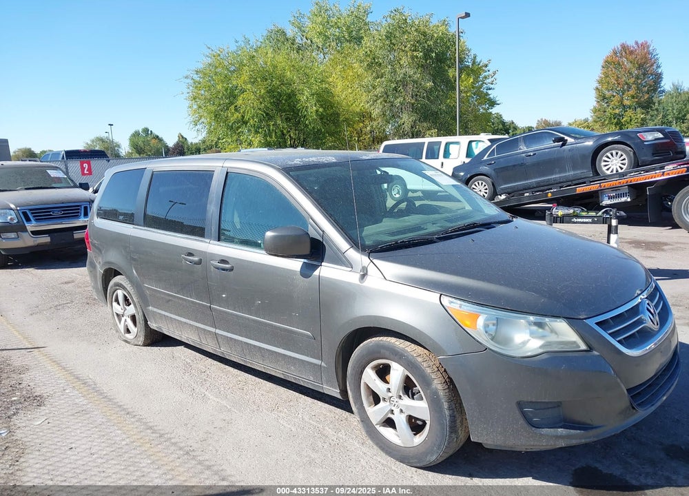 2010 VOLKSWAGEN ROUTAN SE VIN: 2V4RW3D15AR236635