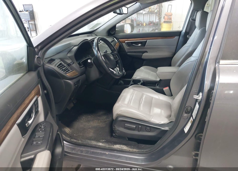 2017 HONDA CR-V TOURING VIN: 5J6RW2H96HL010346