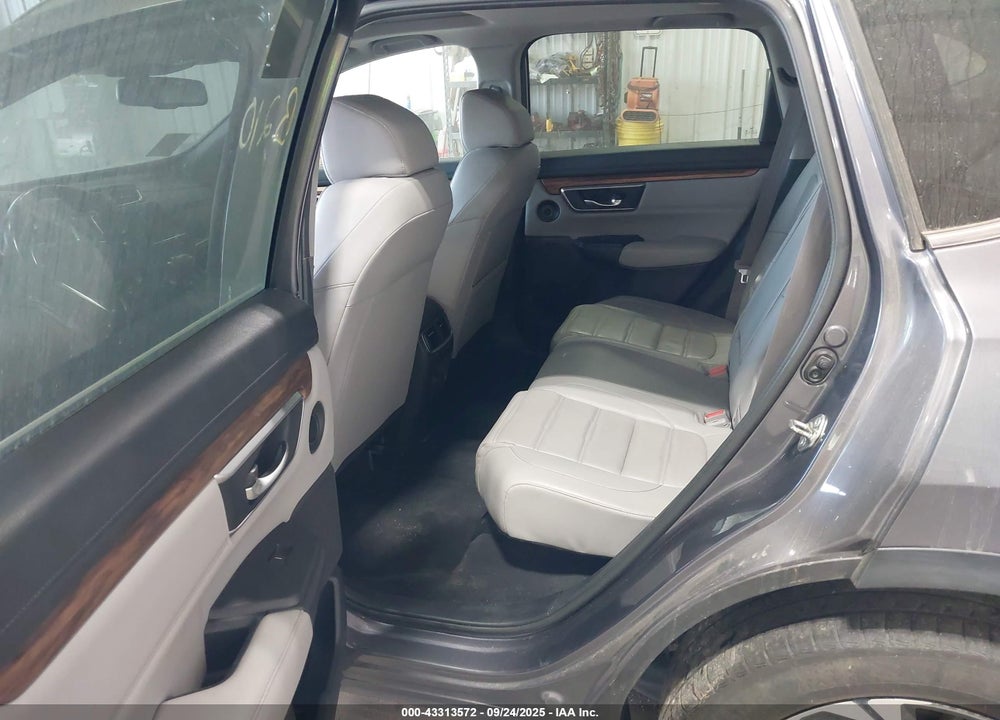 2017 HONDA CR-V TOURING VIN: 5J6RW2H96HL010346